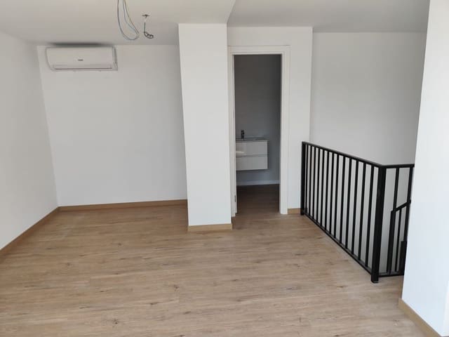 4 bedroom Apartment for sale in Betxí with garage - € 234,000 (Ref: 9197639)