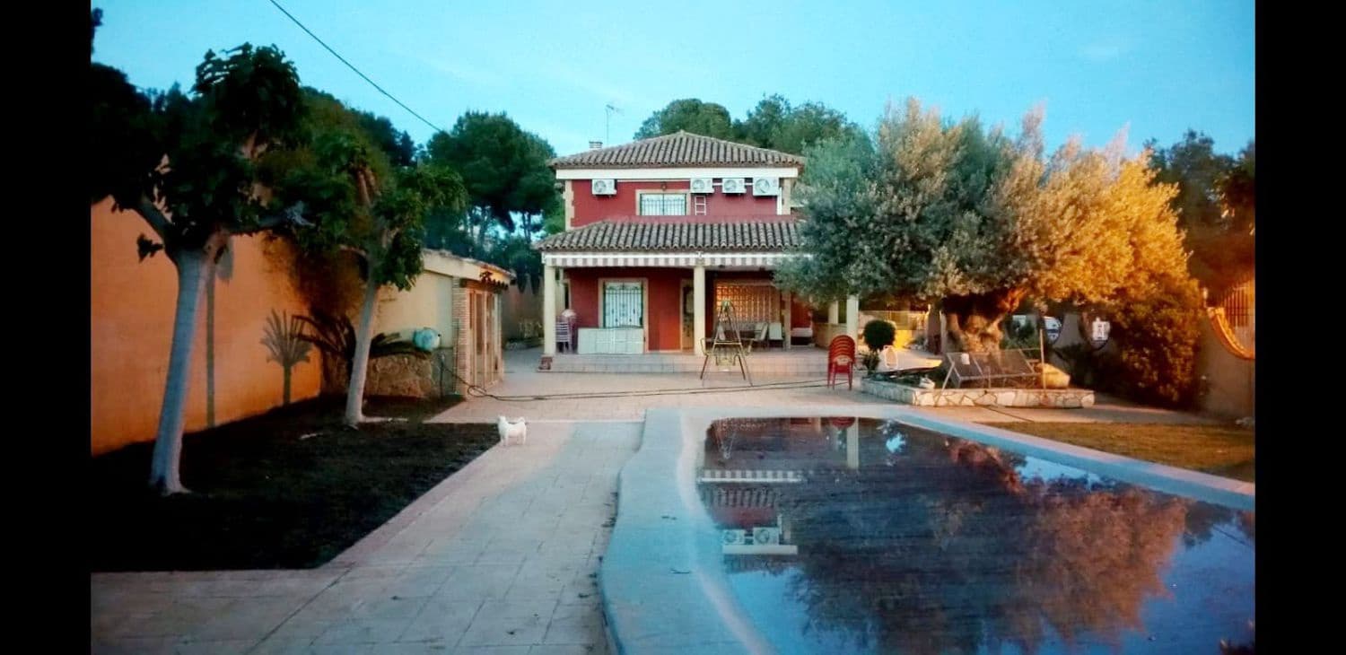 5 makuuhuone Omakotitalo myytävänä paikassa Borriol mukana 
autotalli - 396 000 € (Ref: 9208665)