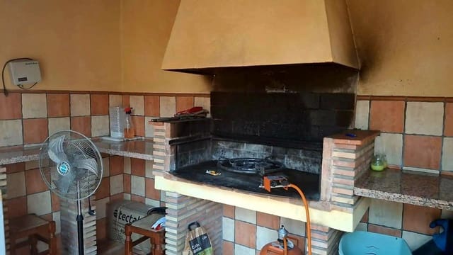 5 bedroom Townhouse for sale in Borriol with garage - € 396,000 (Ref: 9208665)