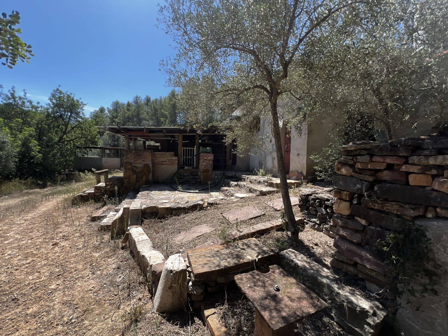 4 soverom Finca/Herregård til salgs i Artana - € 130 000 (Ref: 9209540)