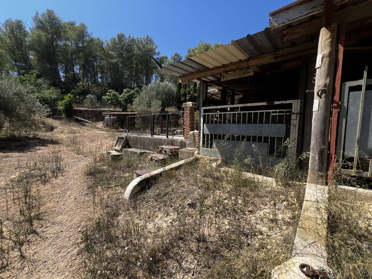 4 soverom Finca/Herregård til salgs i Artana - € 130 000 (Ref: 9209540)