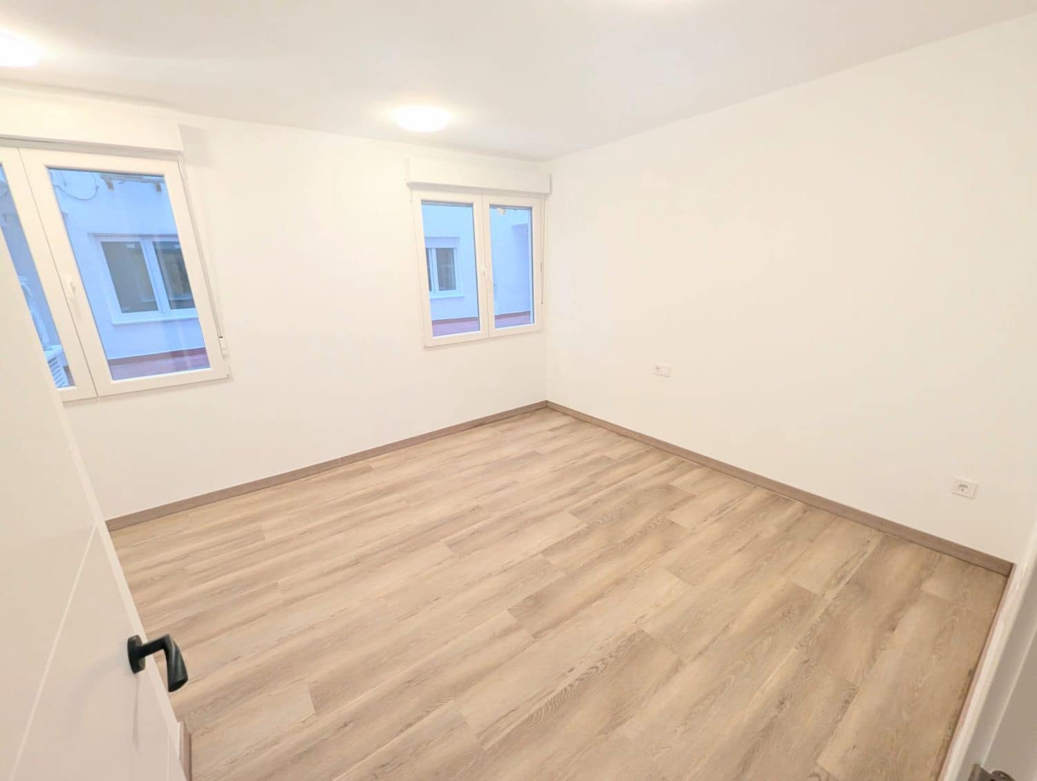 3 bedroom Flat for sale in Castello de la Plana with garage - € 185,000 (Ref: 9233111)