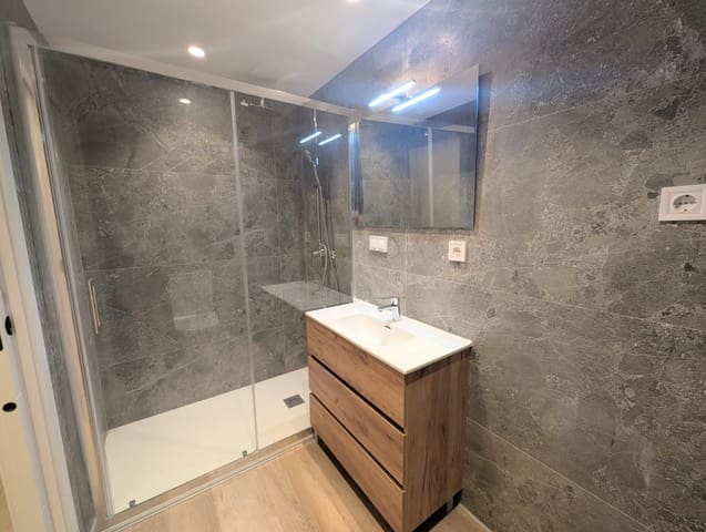 3 slaapkamer Flat te koop in Centro, Castelló de la Plana met garage - € 185.000 (Ref: 9233111)