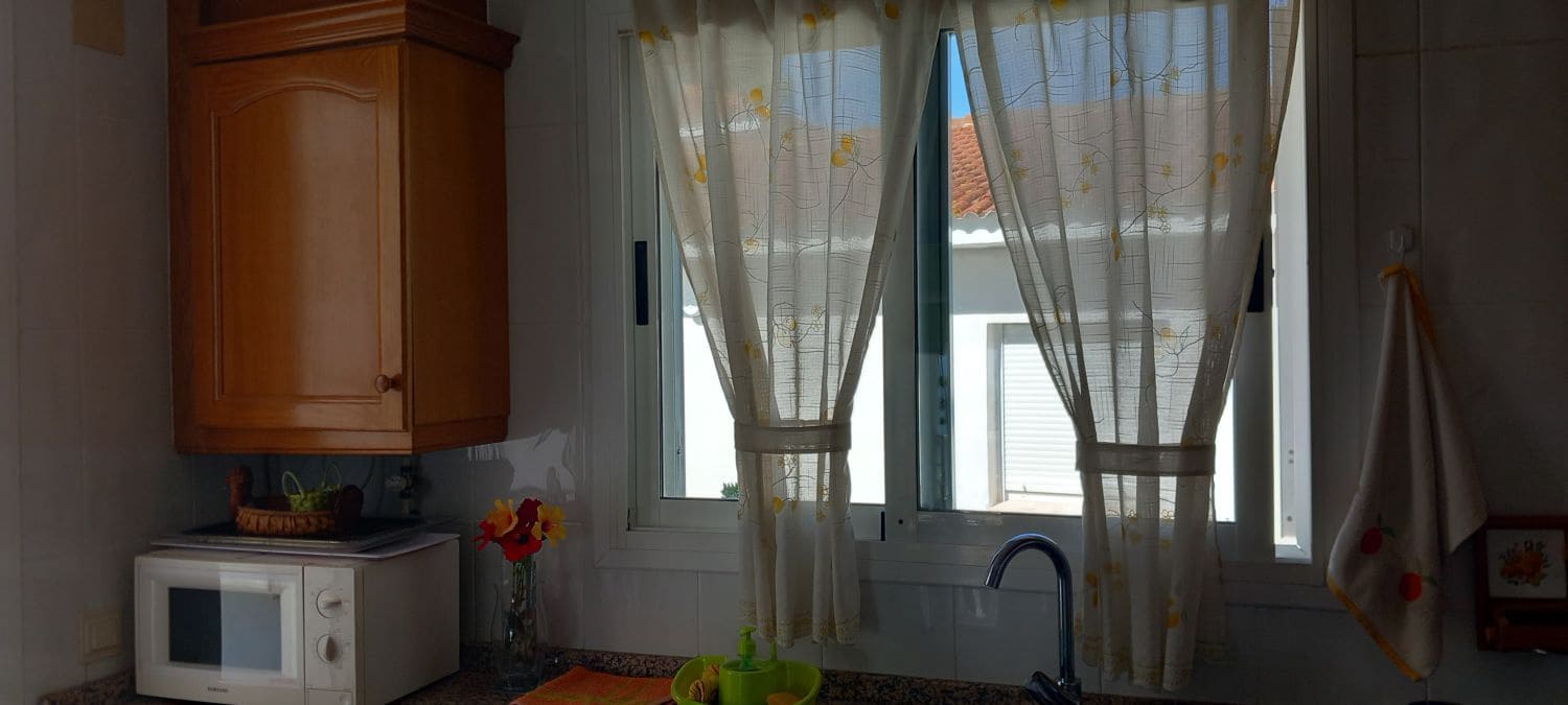 4 sypialnia Dom na sprzedaż w Oropesa  z garażem - 520 000 € (Ref: 9248890)