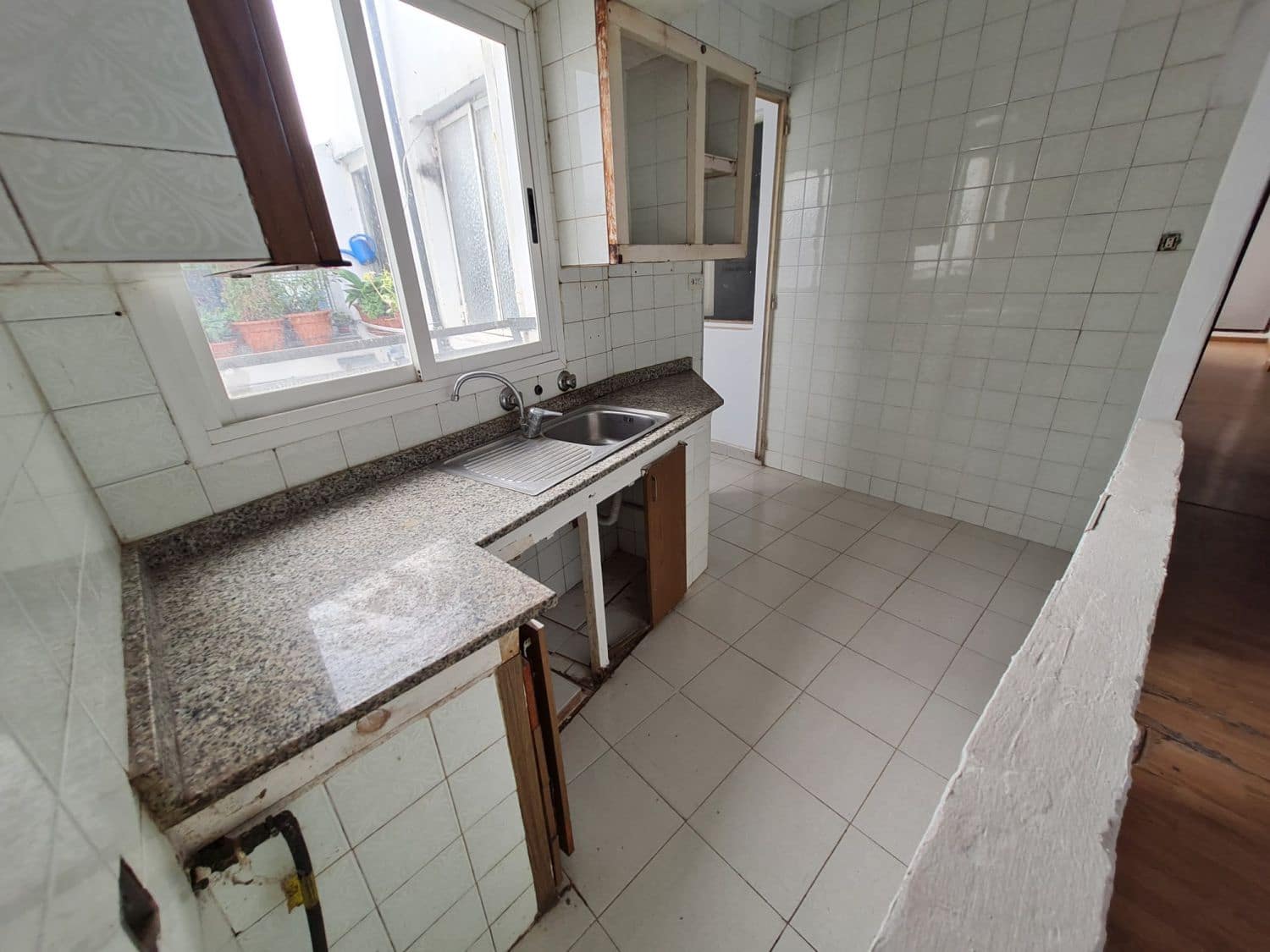 3 camera da letto Appartamento in vendita in Castello de la Plana - 72.000 € (Rif: 9255444)