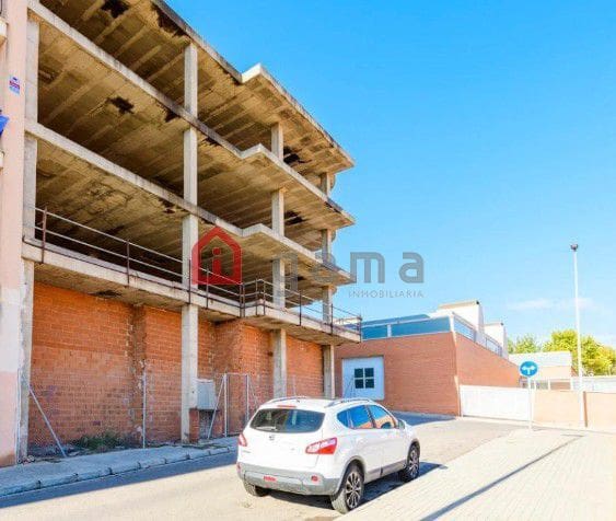 Comercial para venda em L'Alcora - 550 000 € (Ref: 9255449)