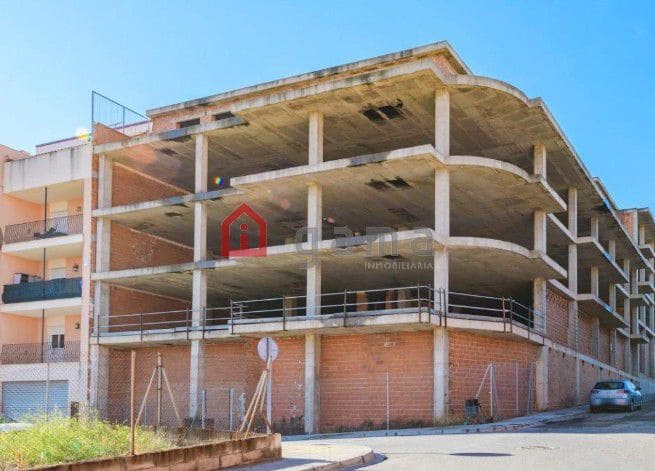 Comercial para venda em L'Alcora - 550 000 € (Ref: 9255449)