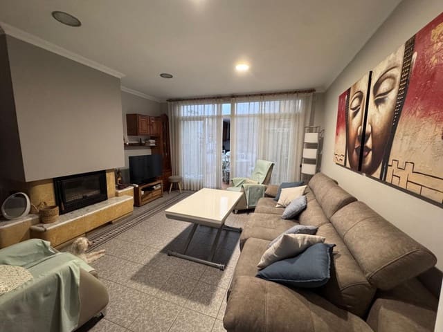 6 bedroom Townhouse for sale in Burriana / Borriana with garage - € 330,000 (Ref: 9257625)