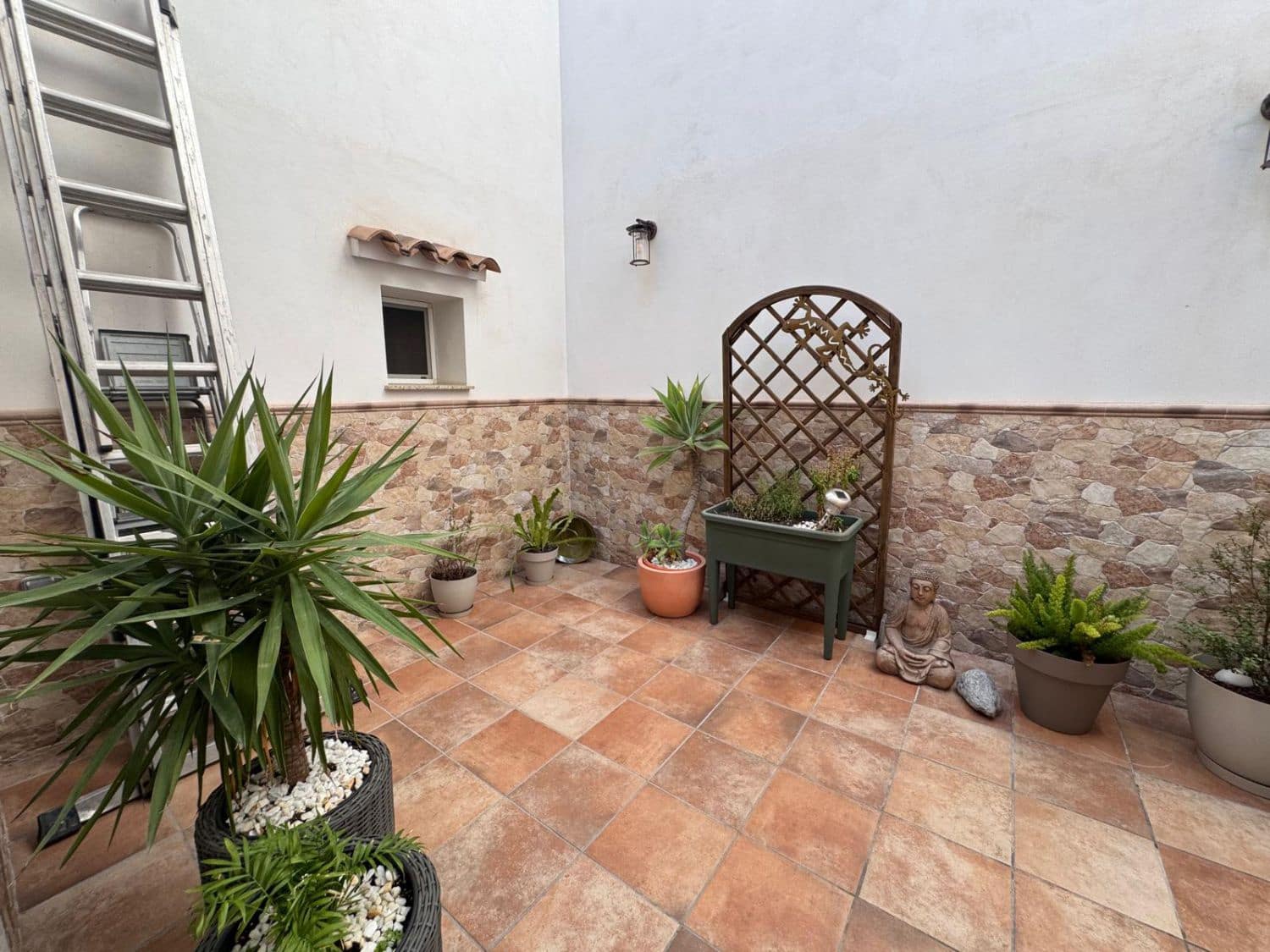 6 soveværelse Byhus til salg i Burriana / Borriana med garage - € 330.000 (Ref: 9257625)