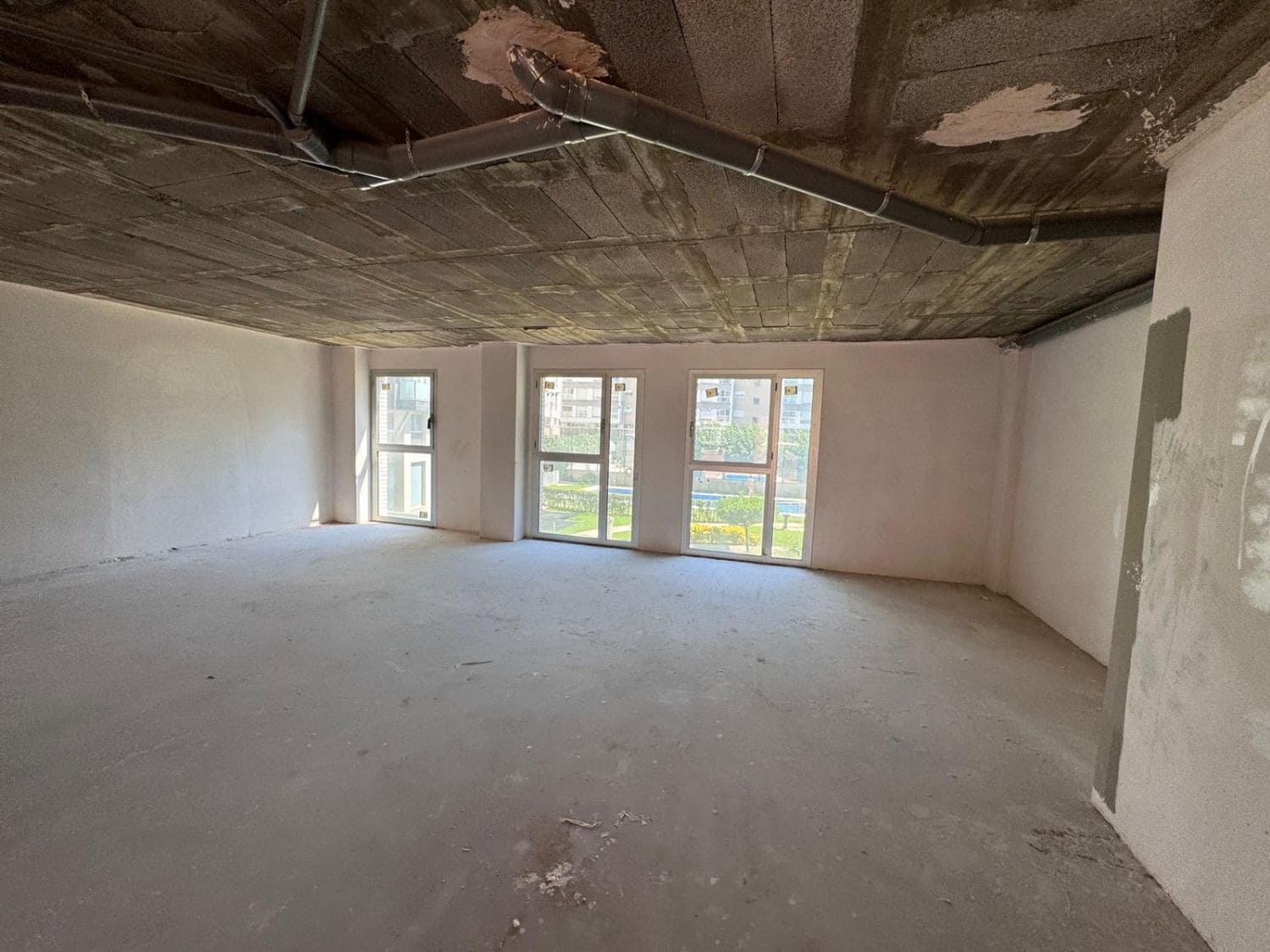 Commercial for sale in Vila-real - € 67,000 (Ref: 9262897)