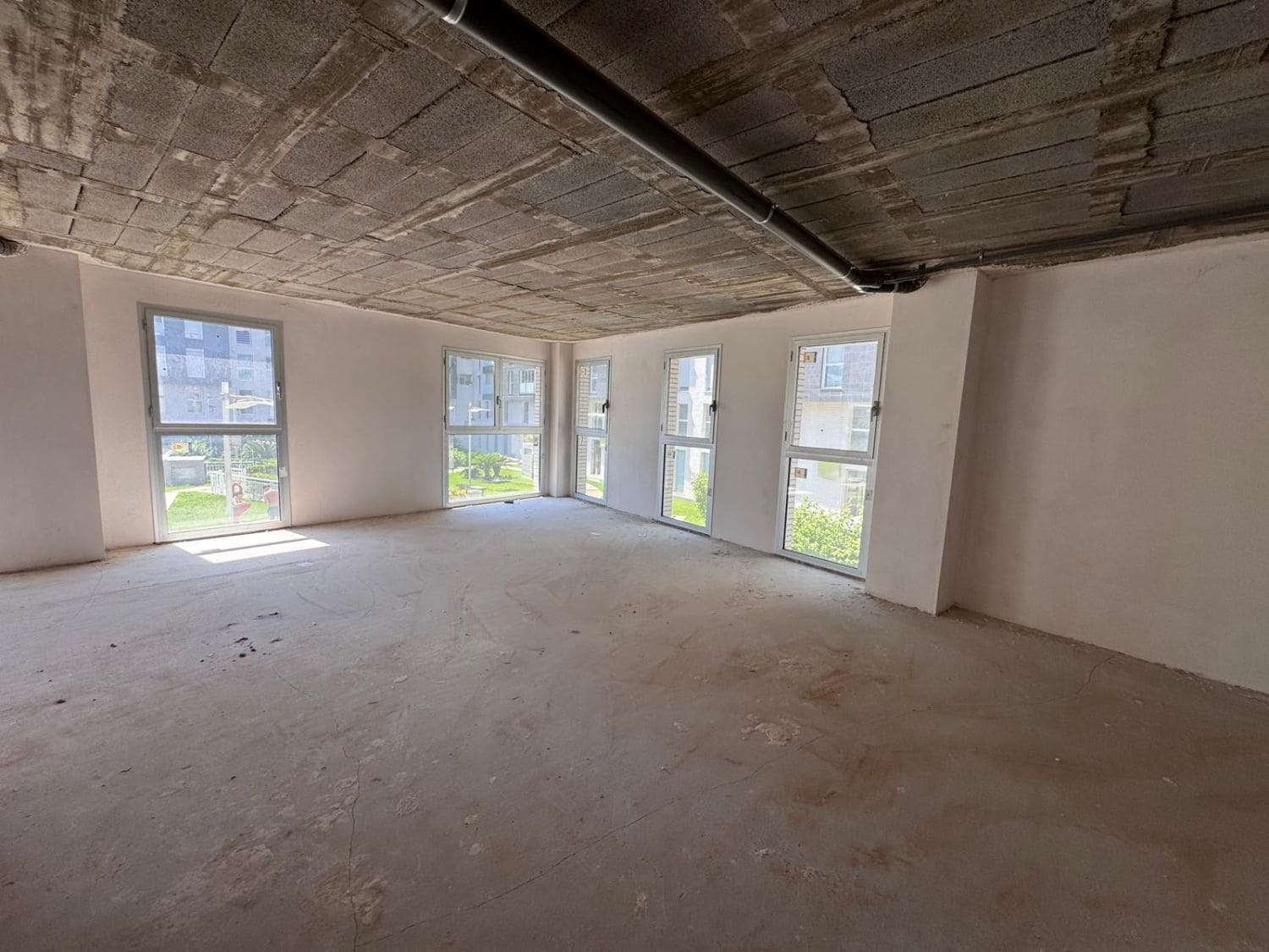 Commercial for sale in Vila-real - € 38,000 (Ref: 9262907)