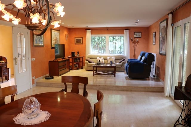Pareado de 5 habitaciones en Benicàssim en venta - 800.000 € (Ref: 9264731)