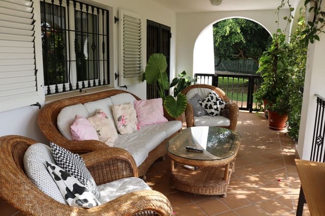 5 soverom Kjedet enebolig til salgs i Benicàssim - € 800 000 (Ref: 9264731)