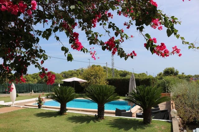 5 soverom Kjedet enebolig til salgs i Benicàssim - € 800 000 (Ref: 9264731)