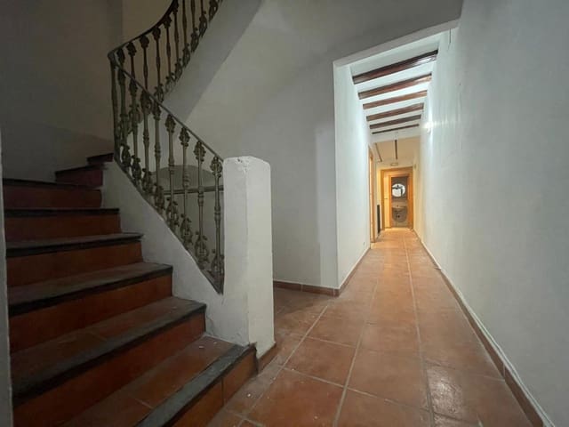 6 bedroom Townhouse for sale in Castelló de la Plana - € 260,000 (Ref: 9282478)