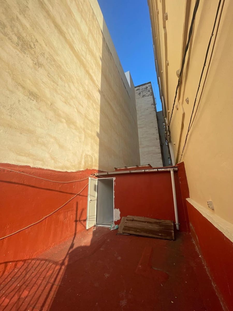 6 makuuhuone Omakotitalo myytävänä paikassa Castello de la Plana - 260 000 € (Ref: 9282478)