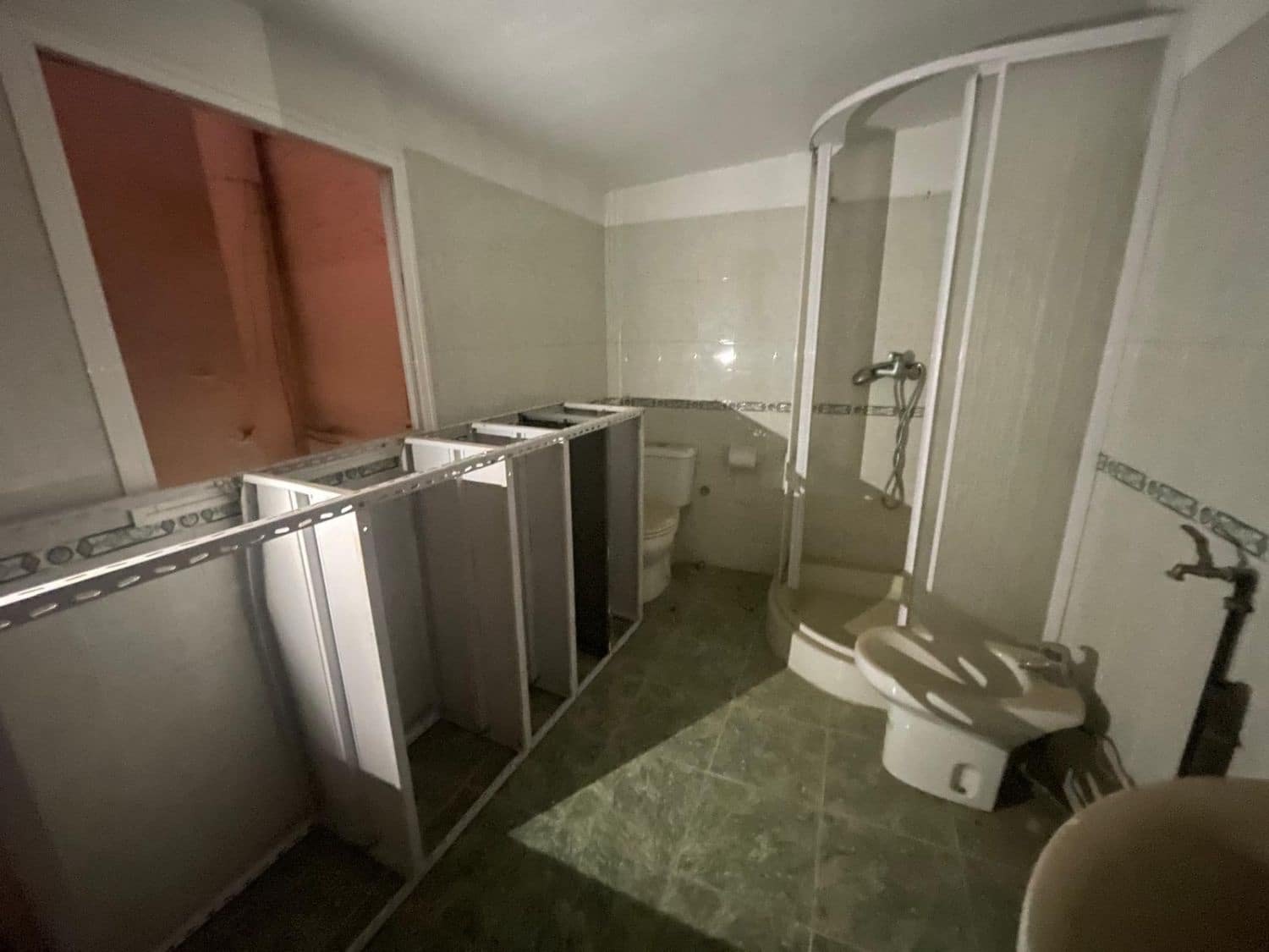 6 makuuhuone Omakotitalo myytävänä paikassa Castello de la Plana - 260 000 € (Ref: 9282478)