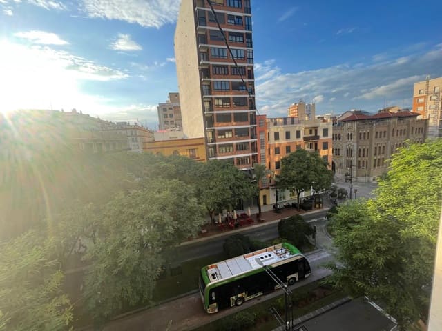 6 bedroom Townhouse for sale in Castelló de la Plana - € 260,000 (Ref: 9282478)