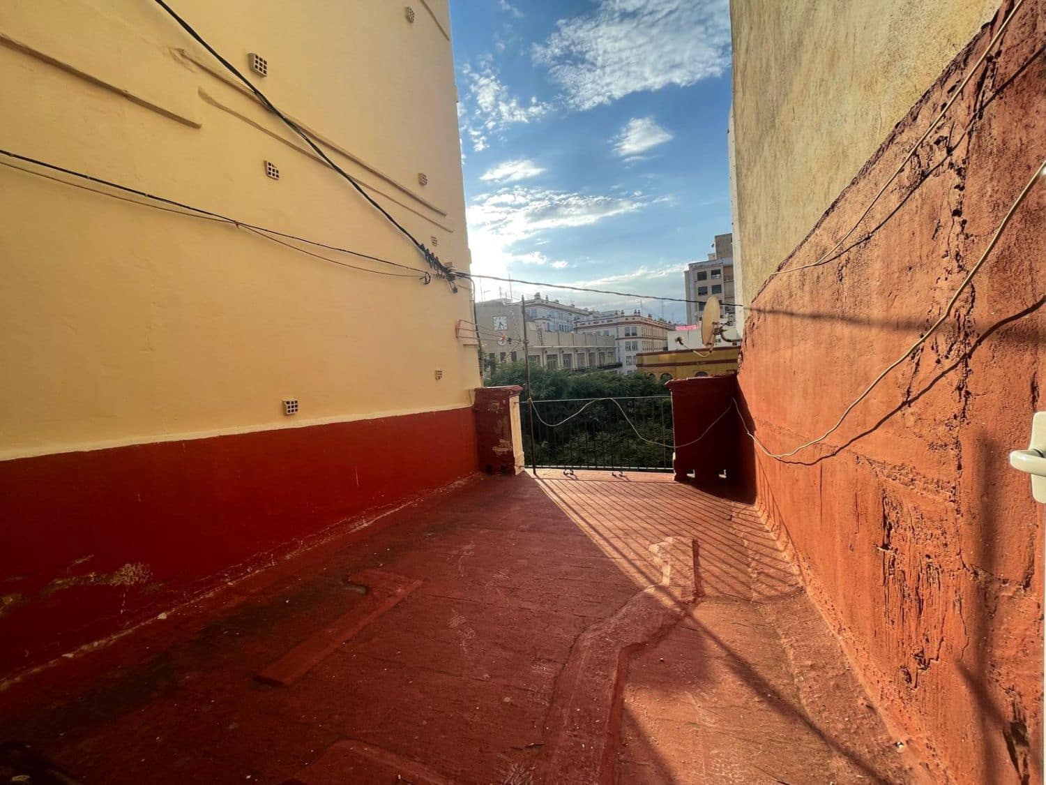 6 makuuhuone Omakotitalo myytävänä paikassa Castello de la Plana - 260 000 € (Ref: 9282478)