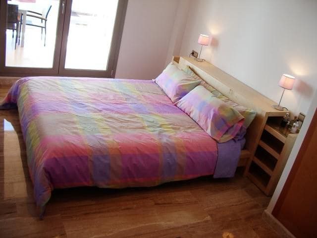 3 bedroom Apartment for rent in Benicassim with garage - € 1,990 (Ref: 9282484)