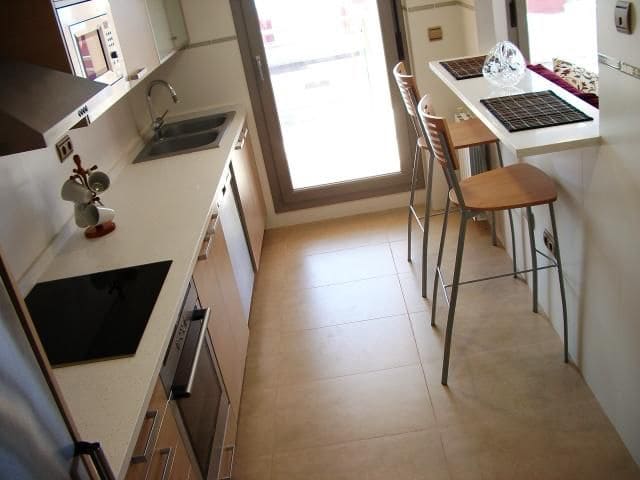 3 bedroom Apartment for rent in Benicassim with garage - € 1,990 (Ref: 9282484)