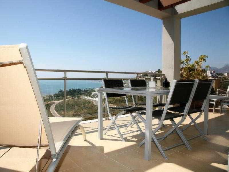 3 bedroom Apartment for rent in Benicassim with garage - € 1,990 (Ref: 9282484)