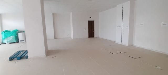 Kaupallinen vuokrattavana paikassa Oropesa  - 500 € (Ref: 9285641)