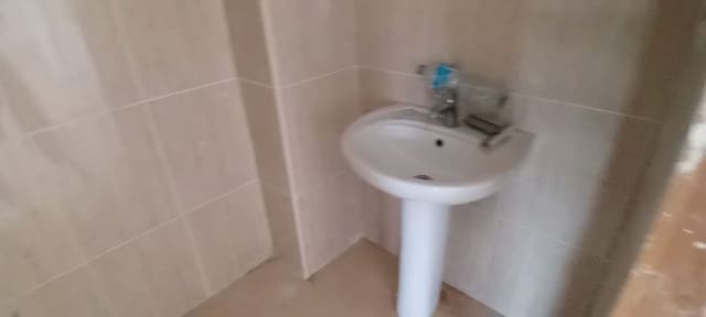 Kaupallinen vuokrattavana paikassa Oropesa  - 500 € (Ref: 9285641)