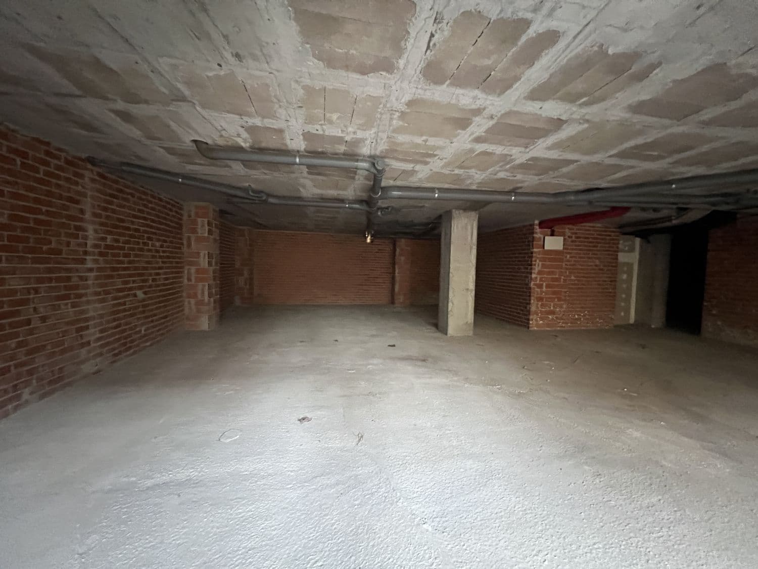 Kommersiell til salgs i Castello de la Plana - € 89 000 (Ref: 9295009)