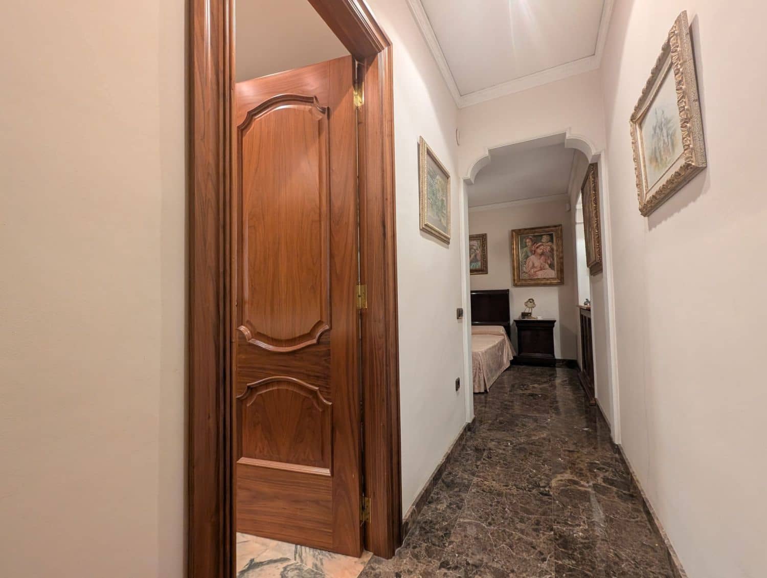 8 quarto Casa em Banda para venda em Castello de la Plana com garagem - 800 000 € (Ref: 9318065)