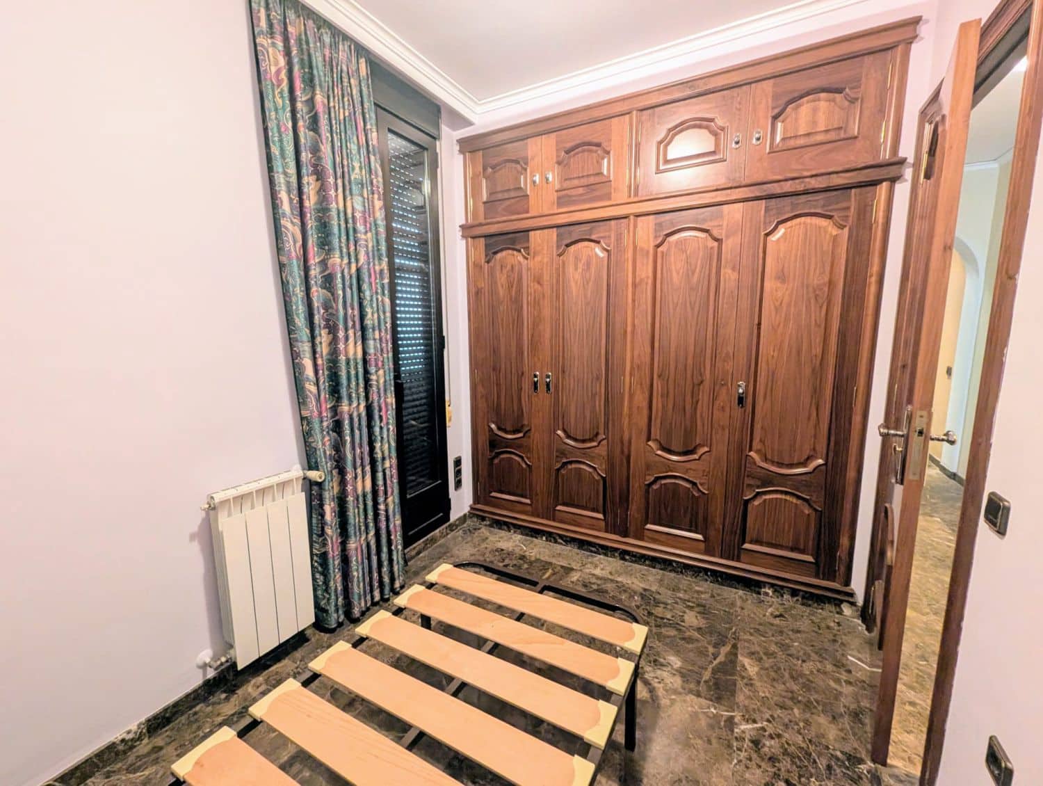 8 quarto Casa em Banda para venda em Castello de la Plana com garagem - 800 000 € (Ref: 9318065)