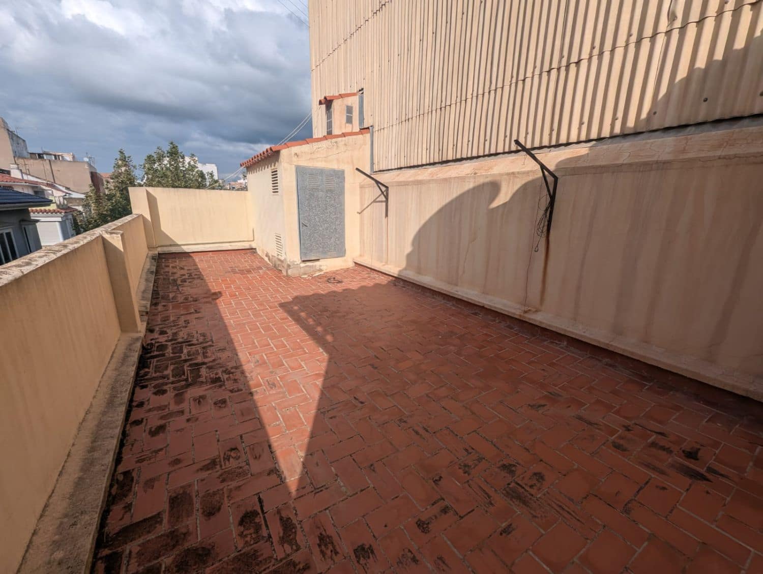 8 quarto Casa em Banda para venda em Castello de la Plana com garagem - 800 000 € (Ref: 9318065)