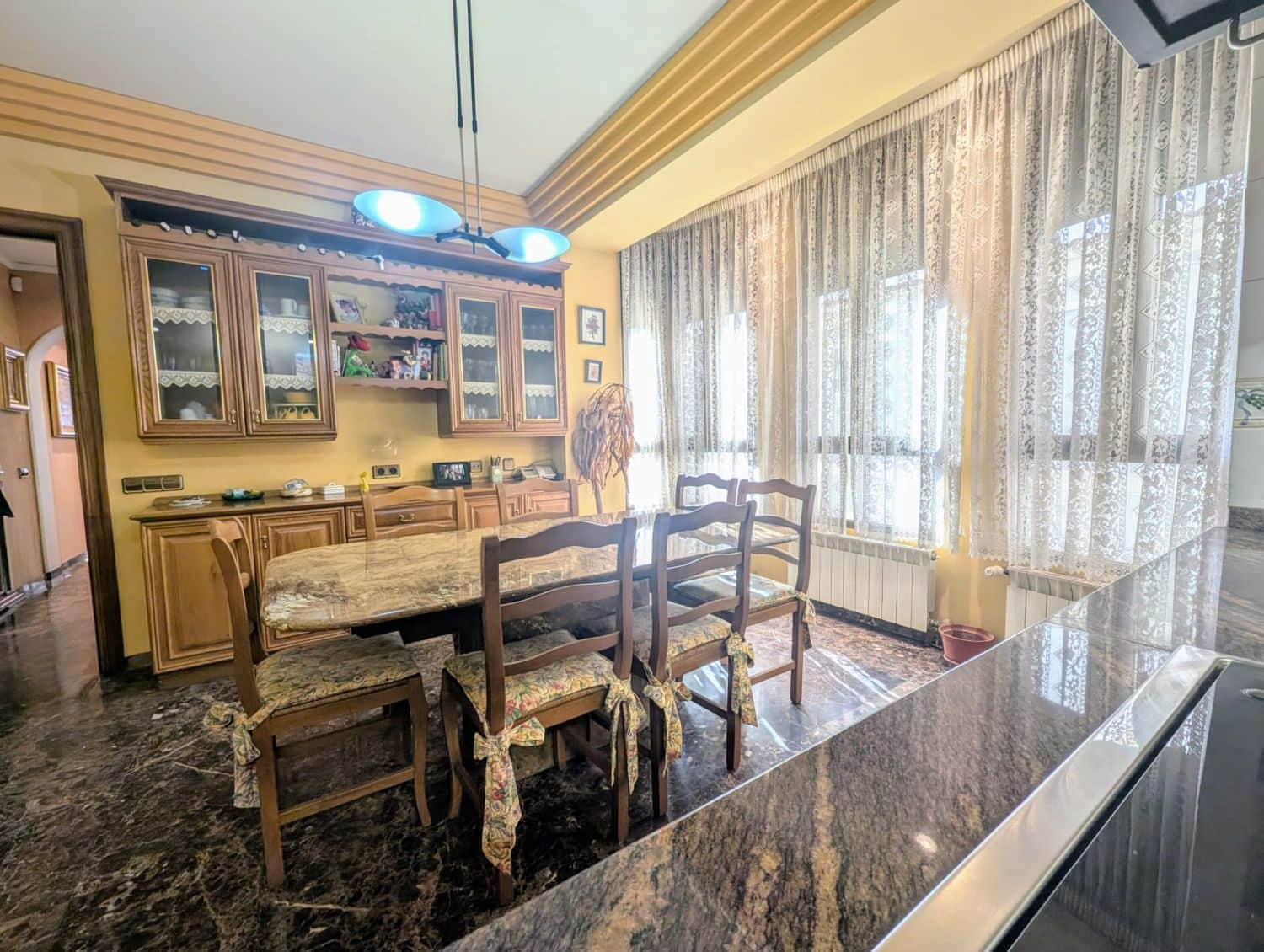 8 quarto Casa em Banda para venda em Castello de la Plana com garagem - 800 000 € (Ref: 9318065)