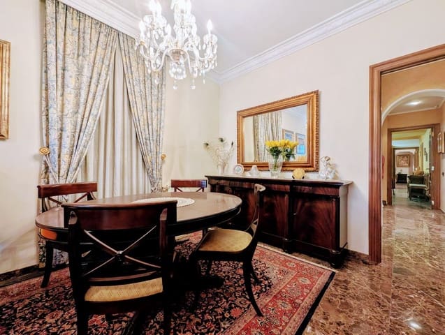 8 bedroom Townhouse for sale in Centro, Castelló de la Plana with garage - € 800,000 (Ref: 9318065)