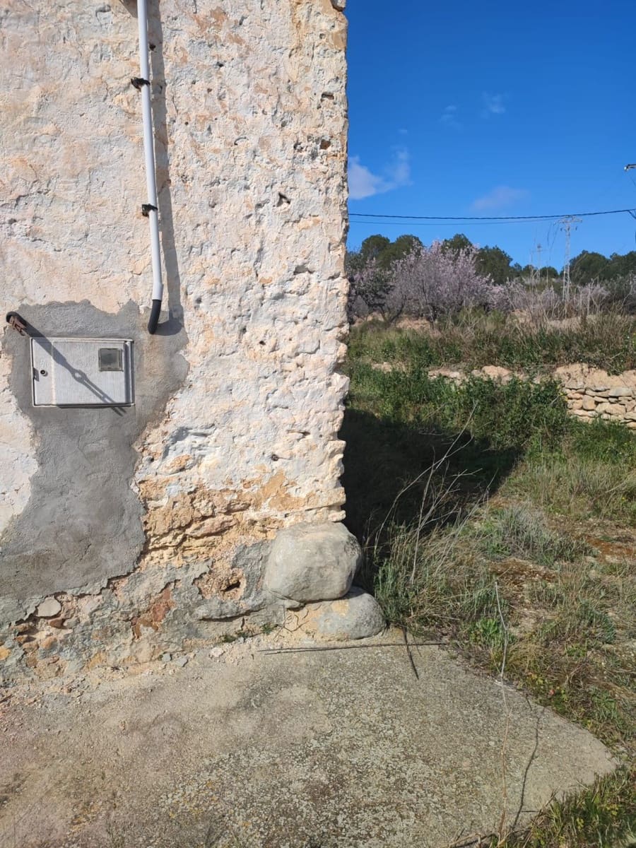 Finca/Landehus til salg i Les Coves de Vinroma - € 60.000 (Ref: 9318070)