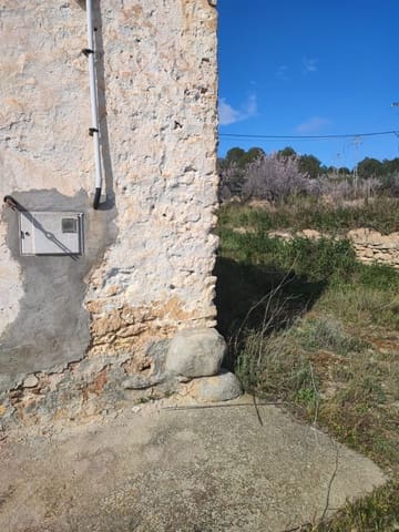 Finca/Country House for sale in Les Coves de Vinromà - € 60,000 (Ref: 9318070)