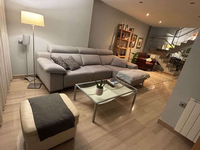 3 bedroom Townhouse for sale in La Vall d'Uixó with garage - € 339,900 (Ref: 9330936)