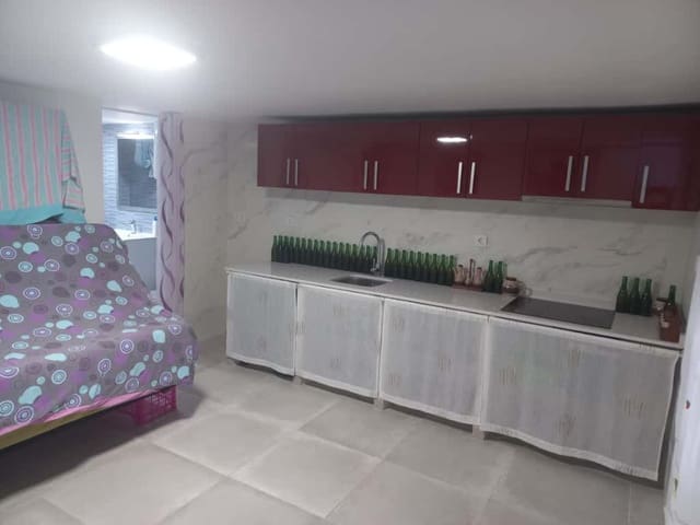 3 makuuhuone Rivitalo myytävänä paikassa Oropesa  mukana 
autotalli - 170 000 € (Ref: 9335346)