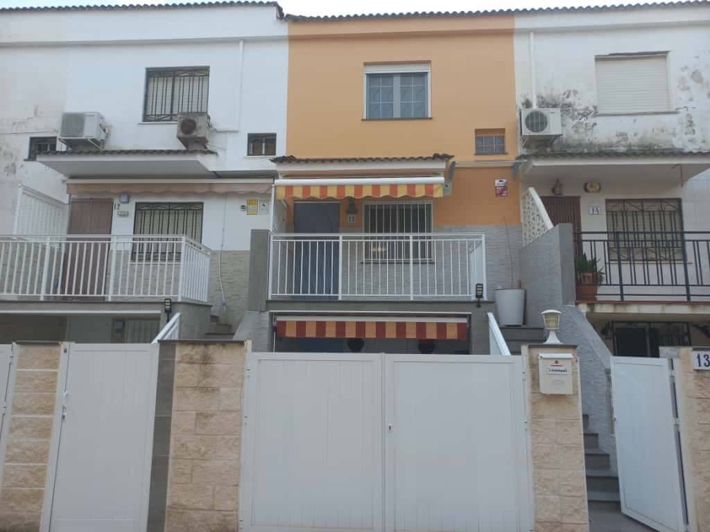 3 sovrum Radhus till salu i Oropesa  med garage - 170 000 € (Ref: 9335346)