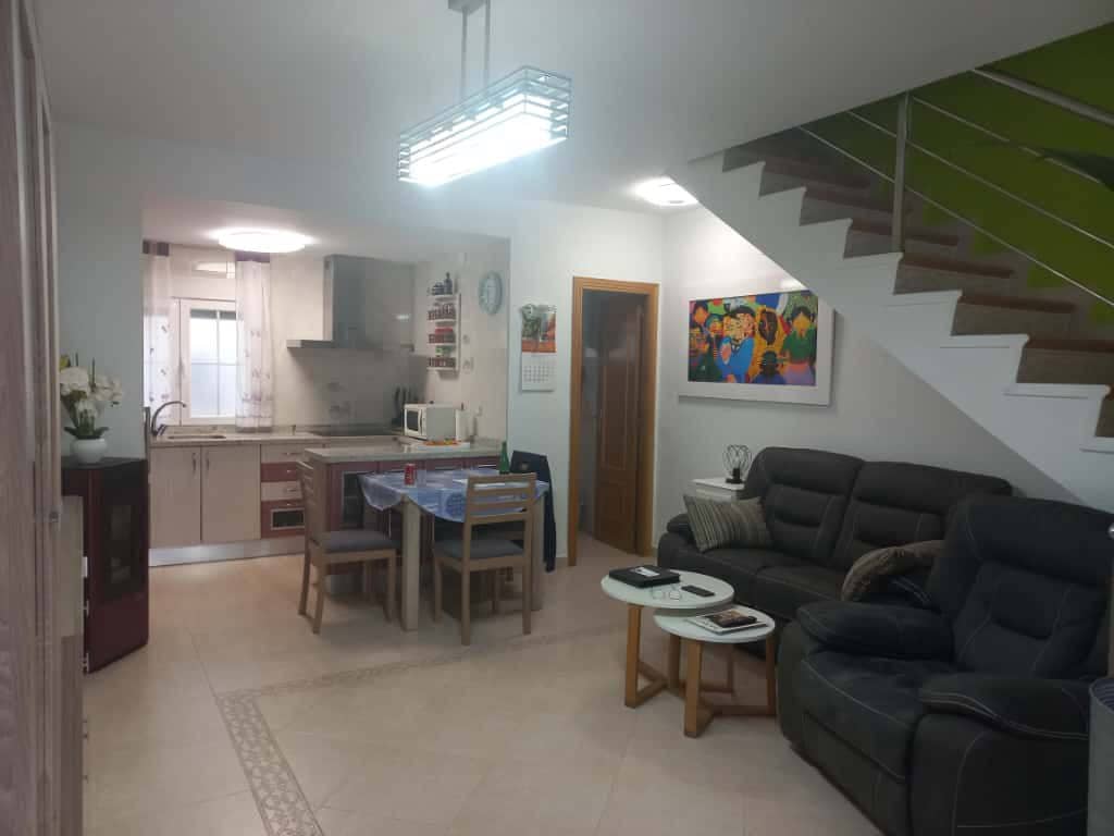 3 sovrum Radhus till salu i Oropesa  med garage - 170 000 € (Ref: 9335346)