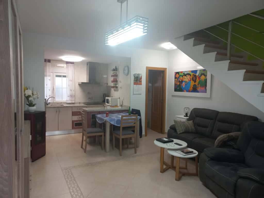 3 sovrum Radhus till salu i Oropesa  med garage - 170 000 € (Ref: 9335346)