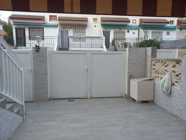 3 makuuhuone Rivitalo myytävänä paikassa Oropesa  mukana 
autotalli - 170 000 € (Ref: 9335346)