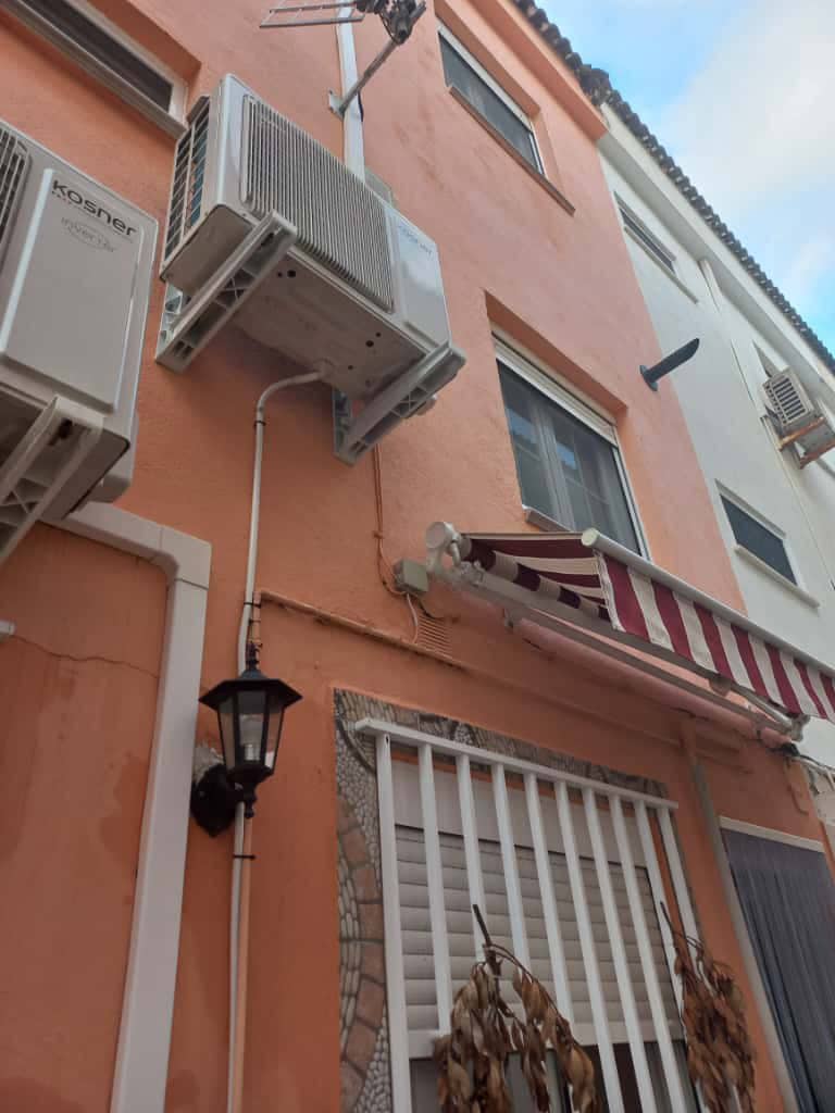 3 sovrum Radhus till salu i Oropesa  med garage - 170 000 € (Ref: 9335346)