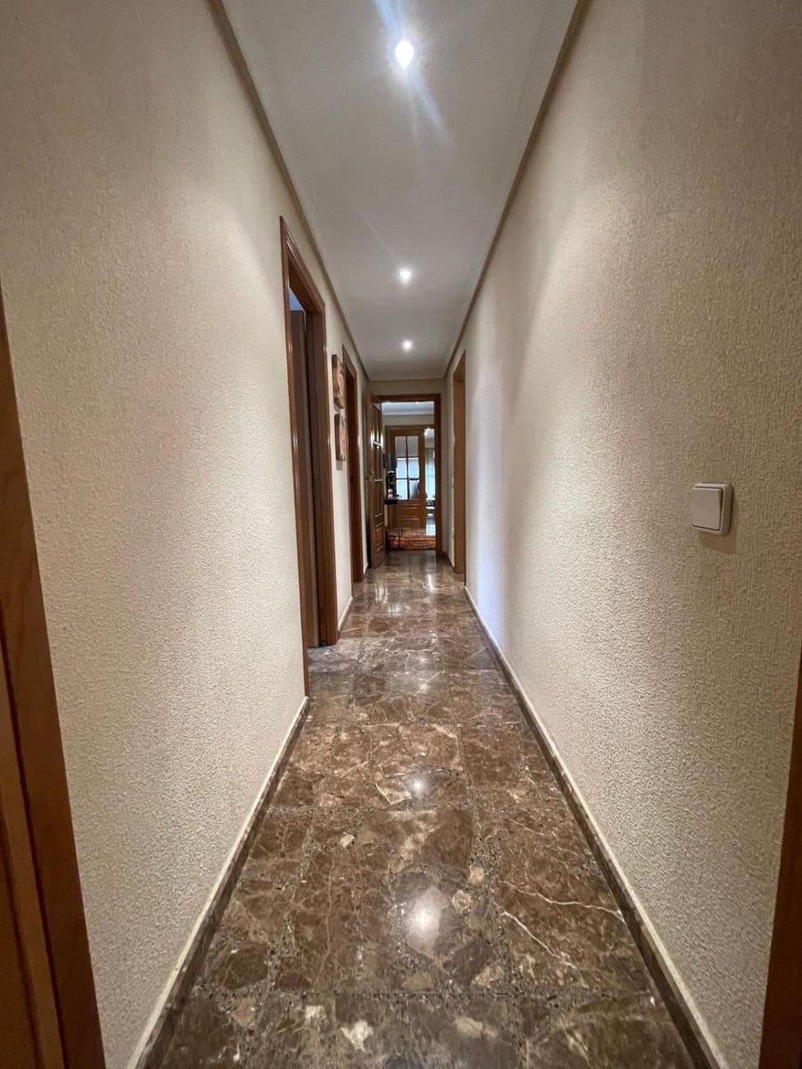 3 sovrum Lägenhet till salu i Castello de la Plana - 290 000 € (Ref: 9335348)