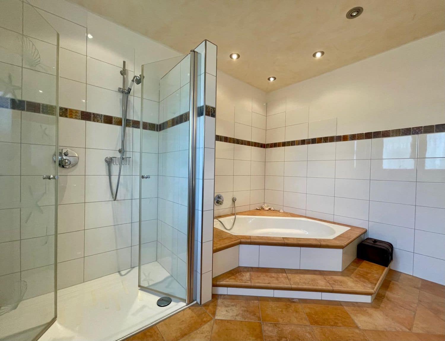 4 slaapkamer Villa te koop in Vinaros met garage - € 415.000 (Ref: 9345054)