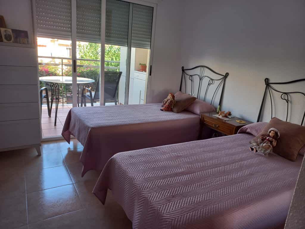 2 sovrum Lägenhet till salu i Oropesa  - 180 000 € (Ref: 9345056)