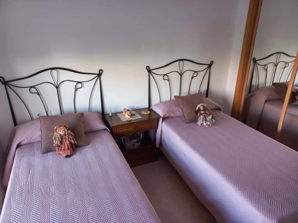 2 sovrum Lägenhet till salu i Oropesa  - 180 000 € (Ref: 9345056)