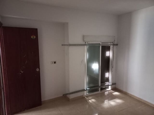 3 slaapkamer Appartement te koop in Oropesa  - € 102.000 (Ref: 9362720)