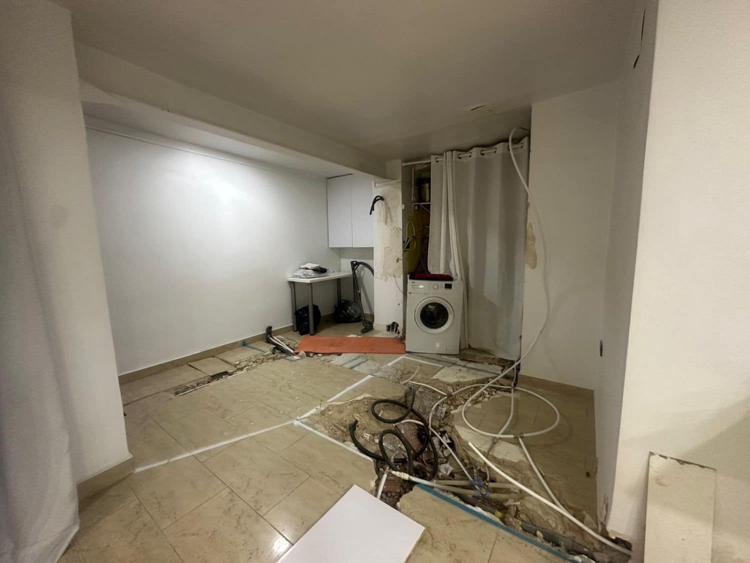 Flat for sale in Castello de la Plana - € 350,000 (Ref: 9367800)