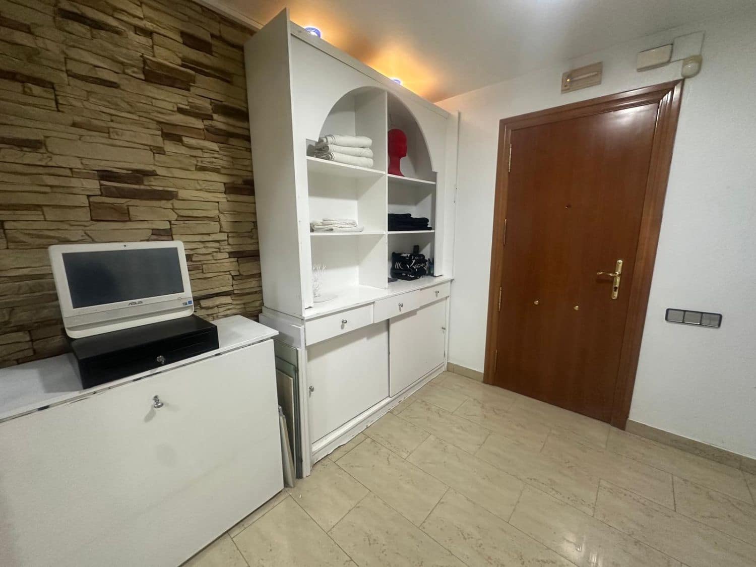 Flat for sale in Castello de la Plana - € 350,000 (Ref: 9367800)